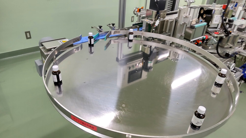 ラベル貼りの画像